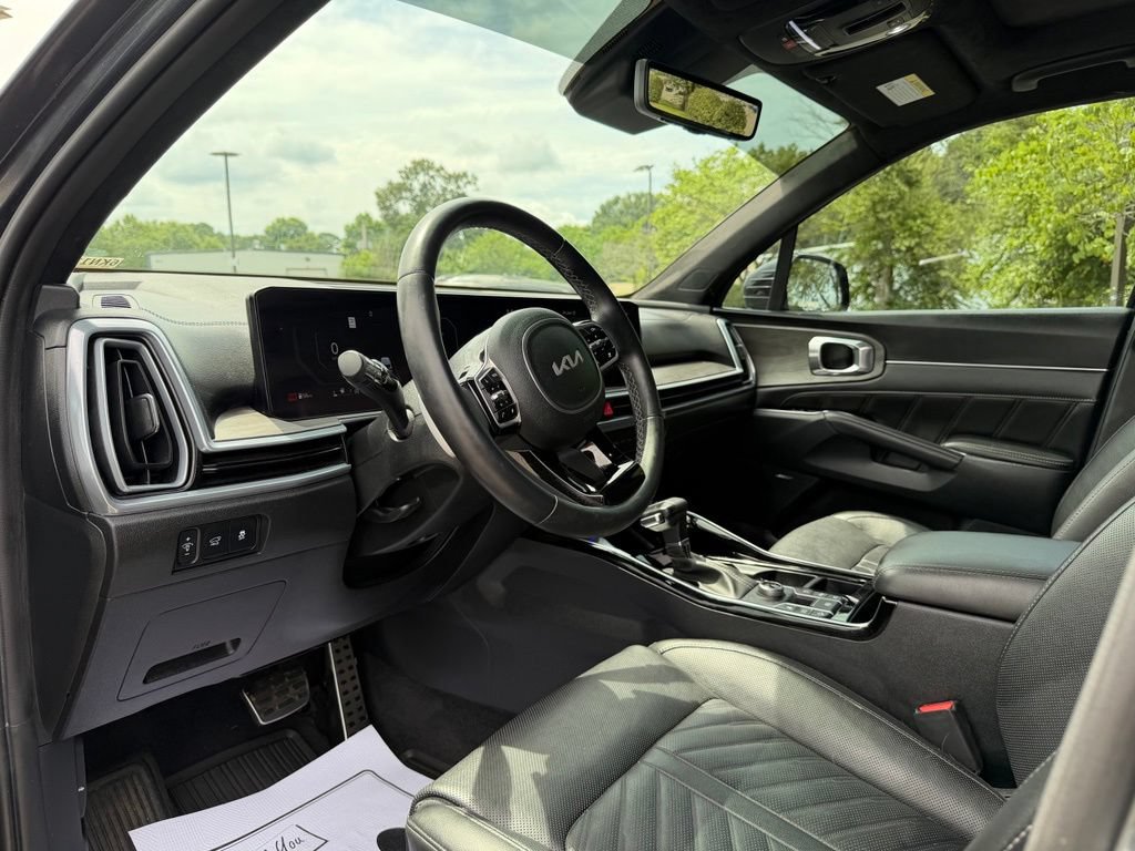 Certified 2025 Kia Sorento SX Prestige AWD/4WD image 10