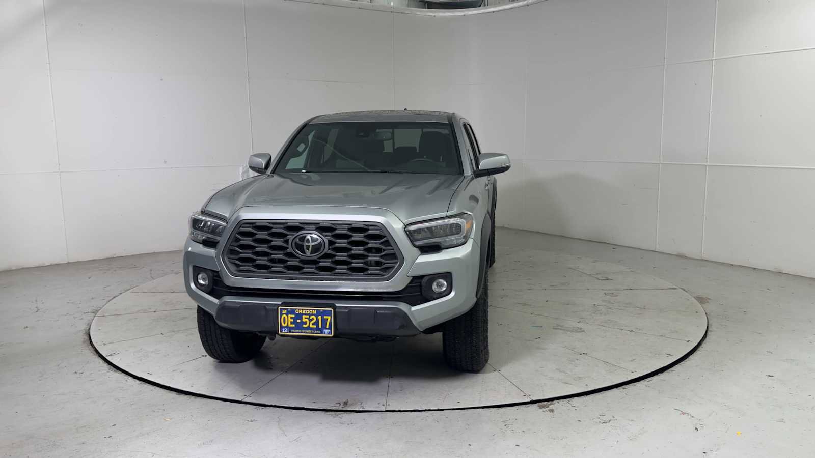 Used 2023 Toyota Tacoma TRD Off-Road w/ Technology Package AWD/4WD image 7