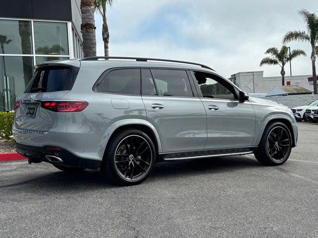 Used 2025 Mercedes-Benz GLS 580 4MATIC image 3