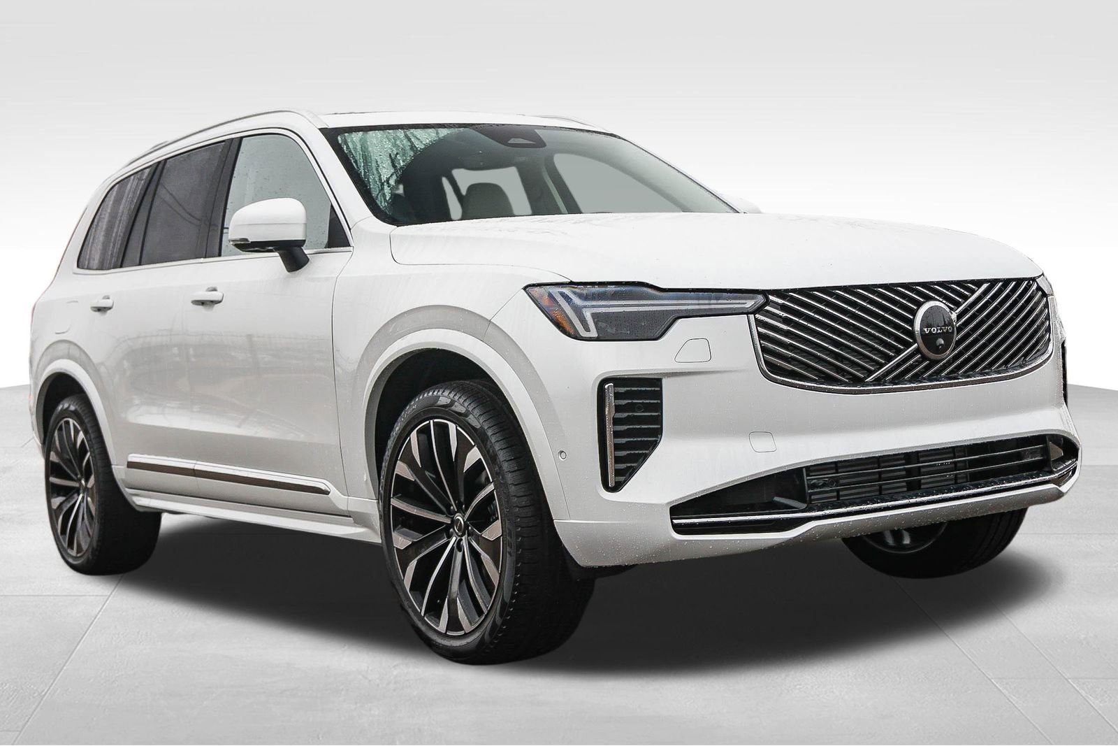 New 2026 Volvo XC90 T8 Ultra w/ Protection Package Premier AWD/4WD image 3