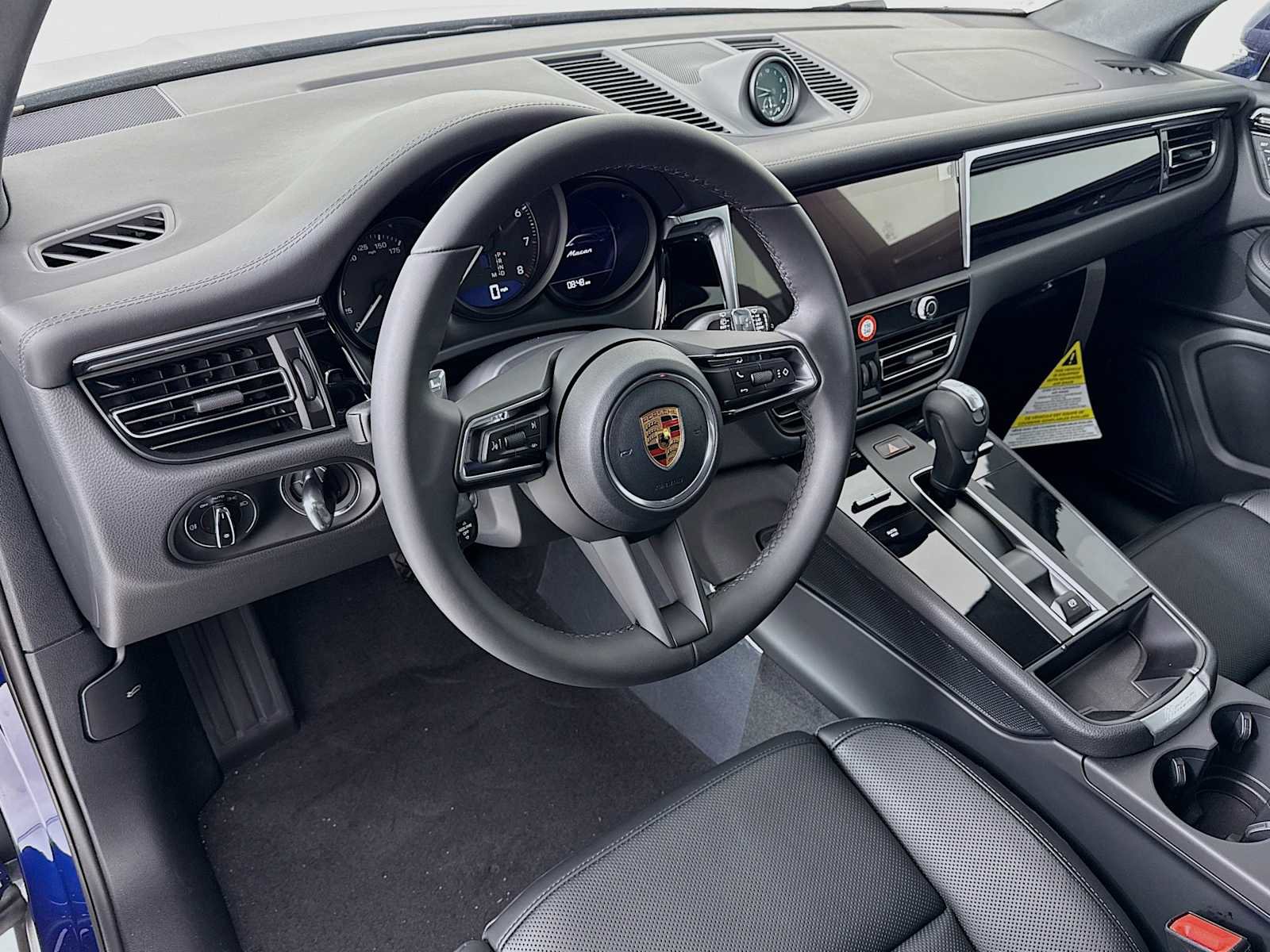 New 2026 Porsche Macan image 4