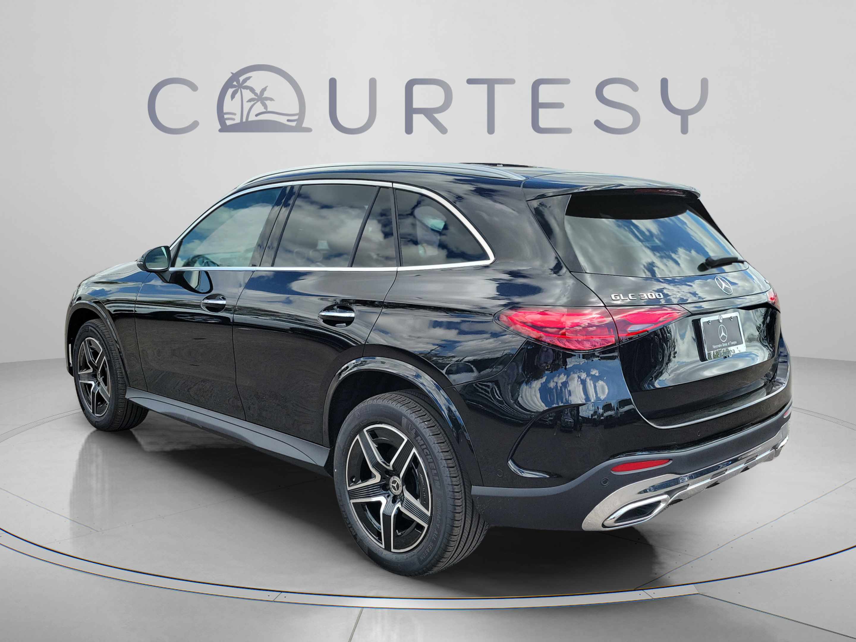 Certified 2026 Mercedes-Benz GLC 300 4MATIC image 3