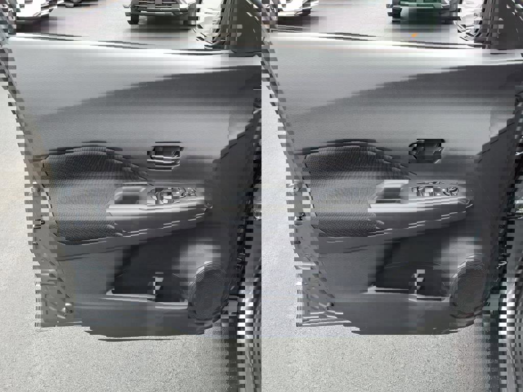 New 2025 Nissan Kicks Play S image 8