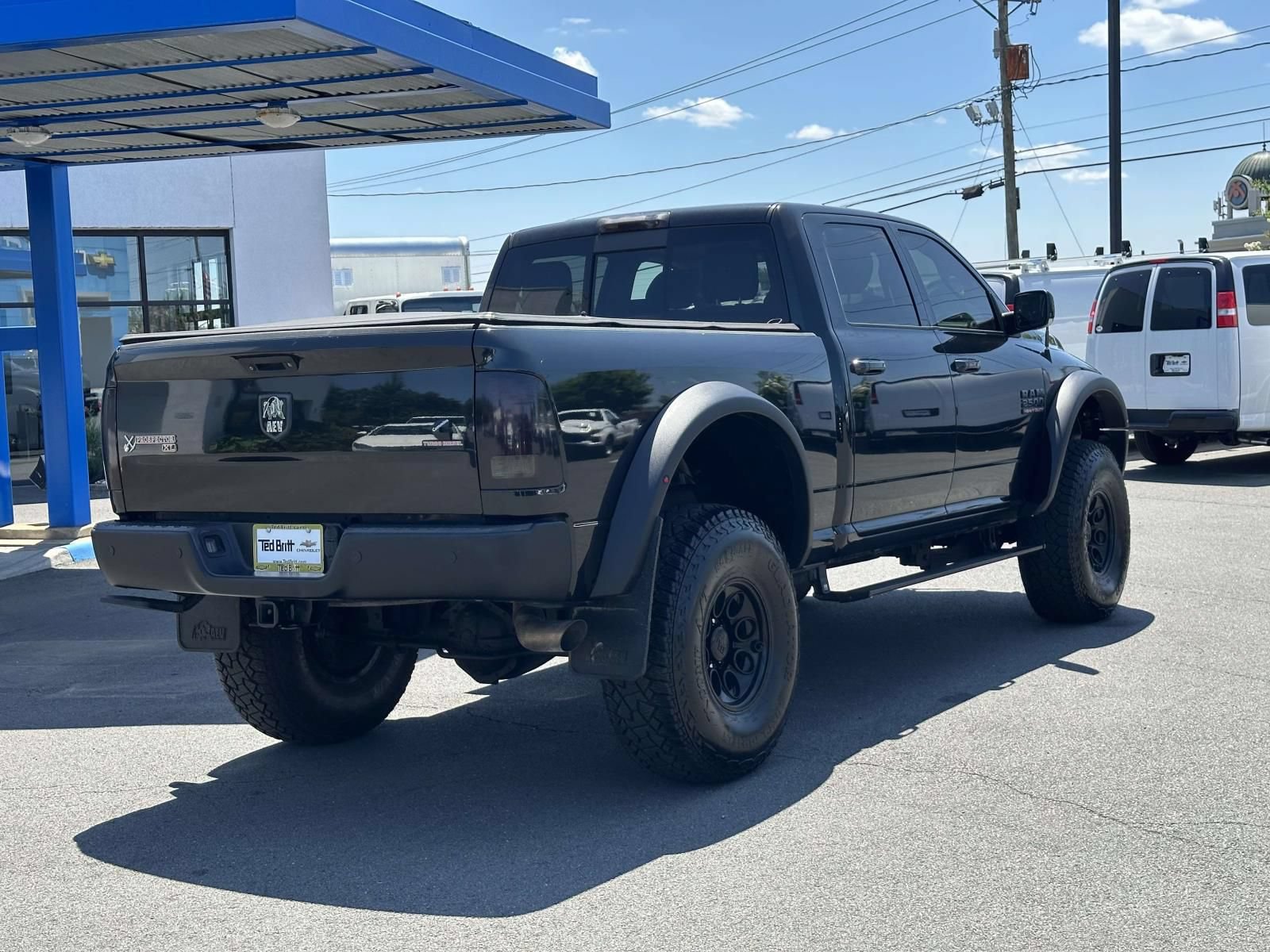 Used 2018 RAM 2500 Laramie w/ Sport Appearance Group AWD/4WD image 4