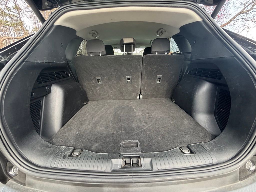 Used 2022 Ford Escape SE w/ SE Sport Appearance Package image 15