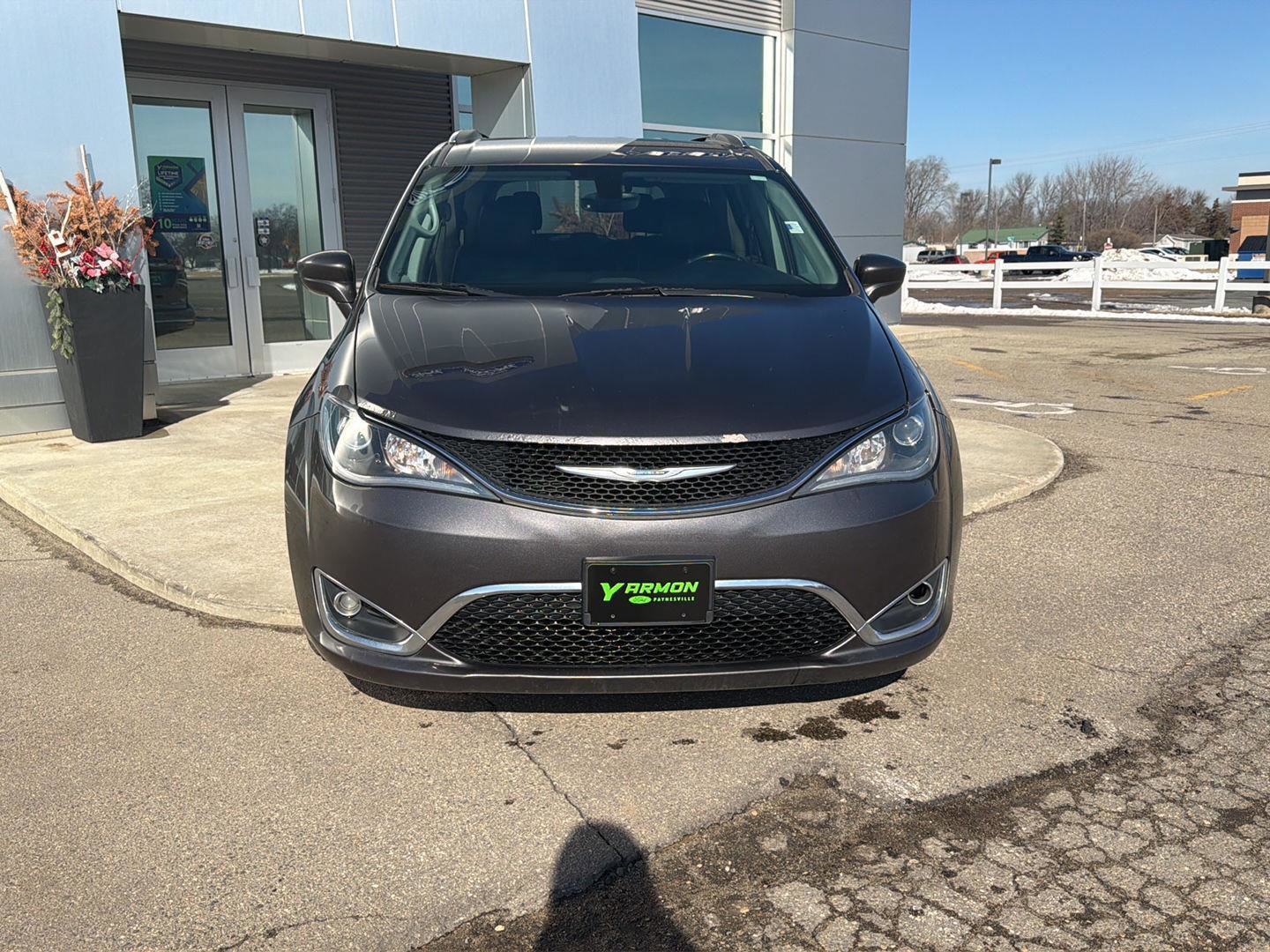 Used 2018 Chrysler Pacifica Touring-L Plus w/ Tire & Wheel Group FWD image 8