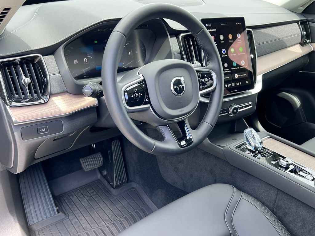 New 2026 Volvo XC90 B6 Plus w/ Protection Package Premier AWD/4WD image 17