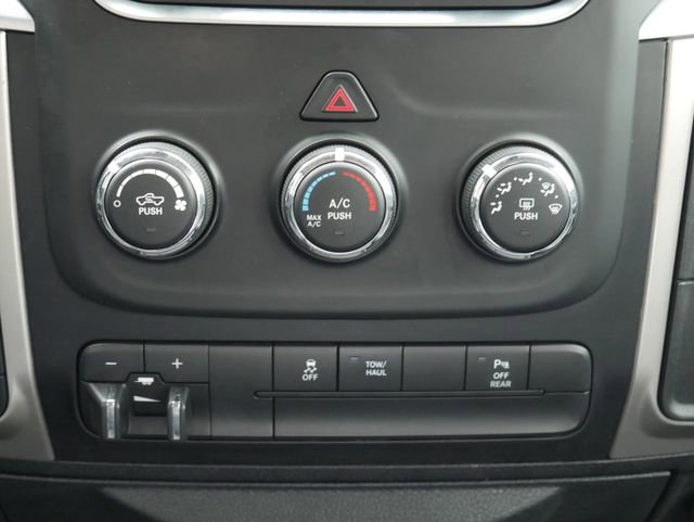 Used 2017 RAM 1500 Classic SLT AWD/4WD image 20
