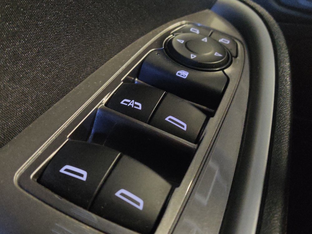Used 2023 Chevrolet Malibu LT FWD image 27