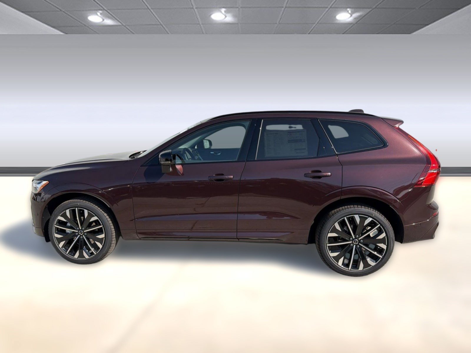 New 2026 Volvo XC60 B5 Ultra w/ Climate Package AWD/4WD image 2