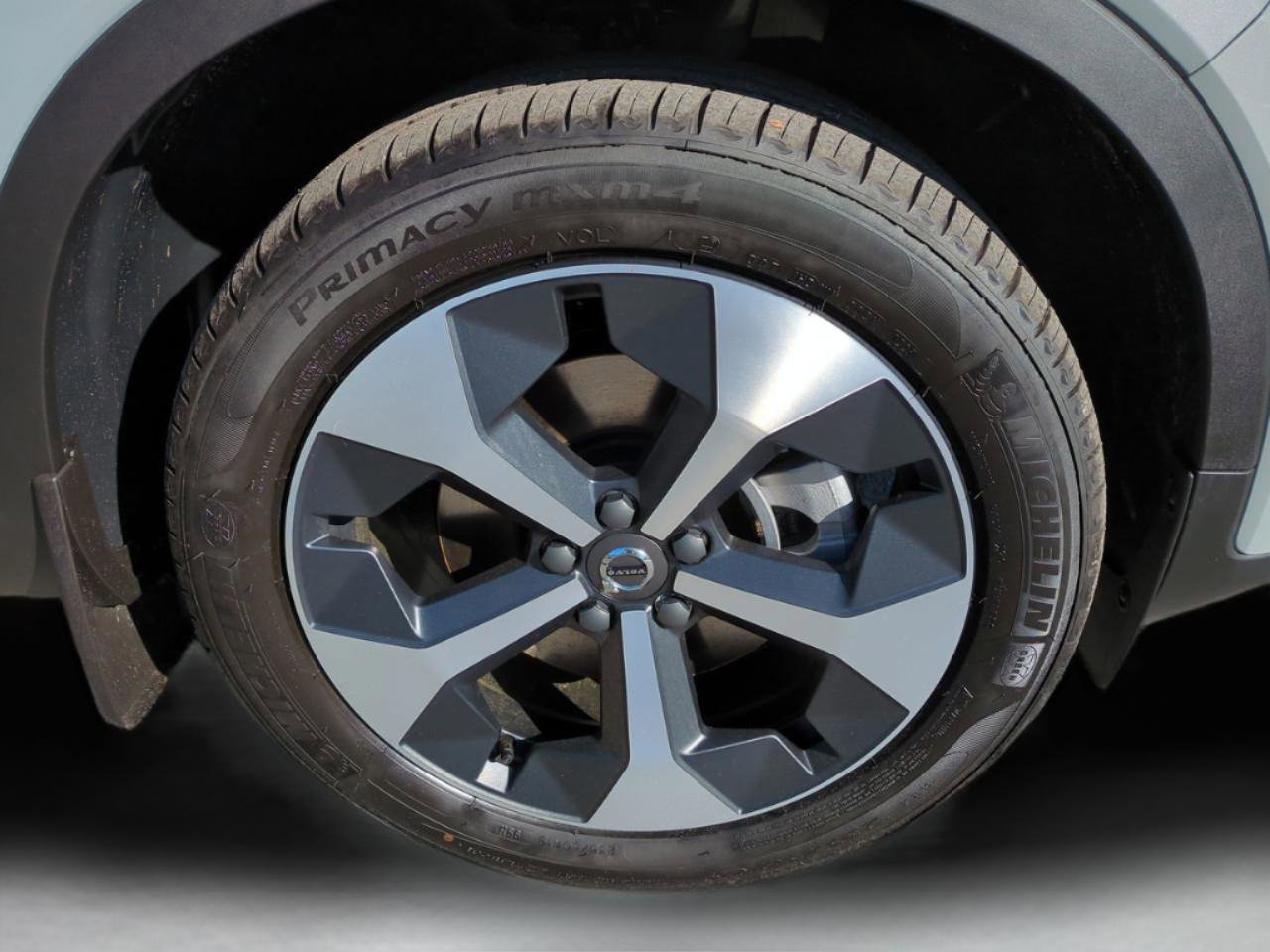 New 2025 Volvo XC40 B5 Core w/ Protection Package Premier image 28