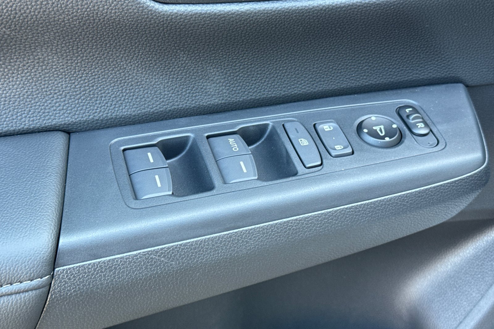 New 2027 Honda CR-V LX image 12