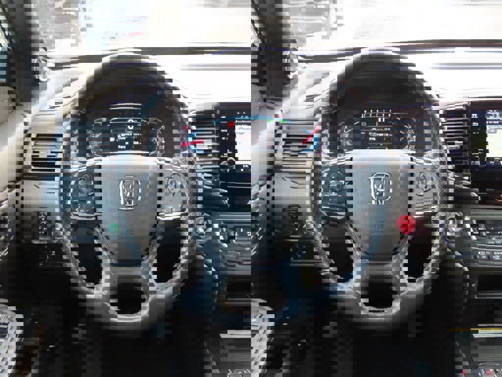 Certified 2022 Honda Pilot TrailSport image 19