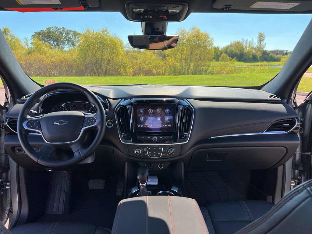 Used 2023 Chevrolet Traverse RS image 22