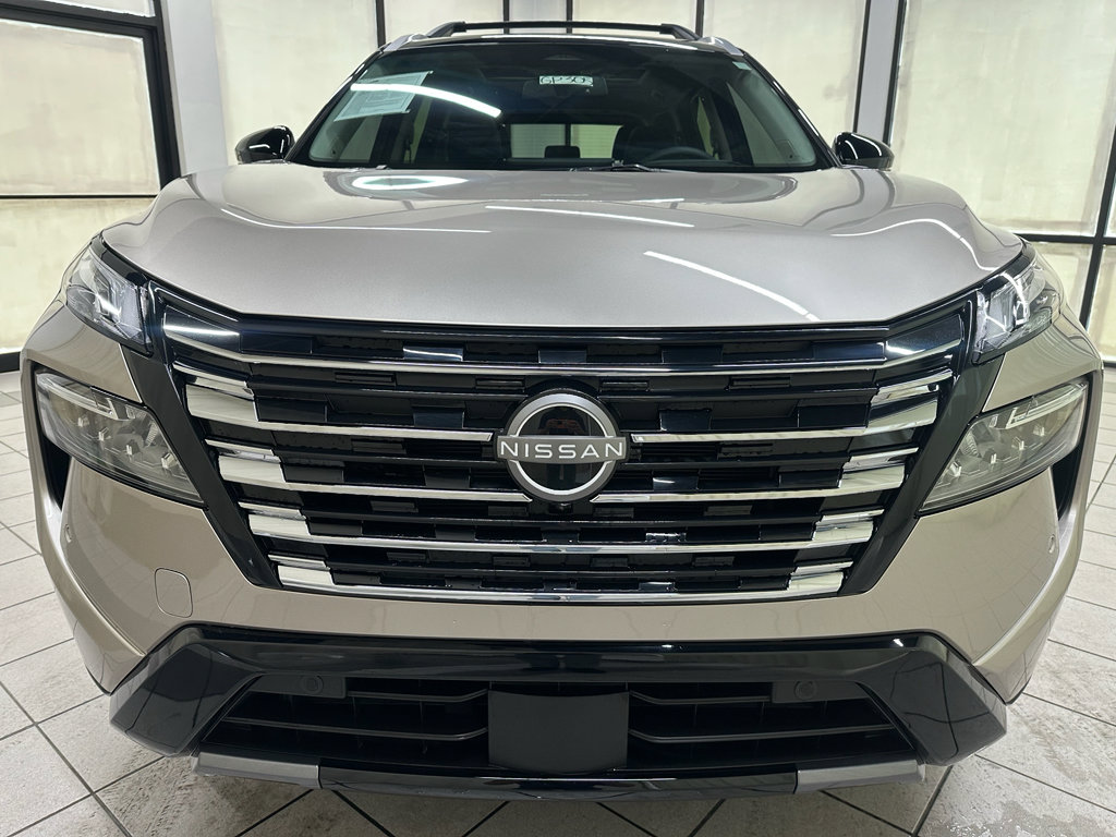 Used 2026 Nissan Rogue Platinum w/ Platinum Premium Package image 12