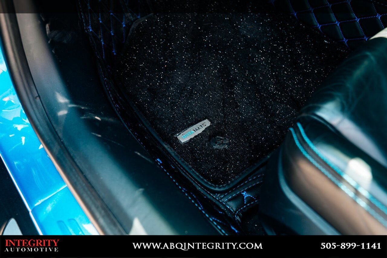 Used 2017 Audi R8 V10 w/ Carbon Exterior Package image 28