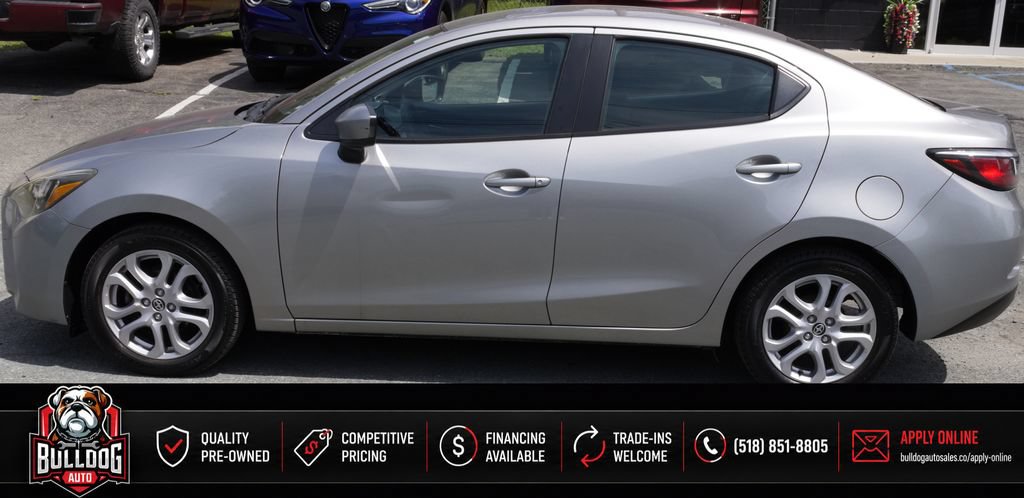 Used 2016 Scion iA FWD image 9