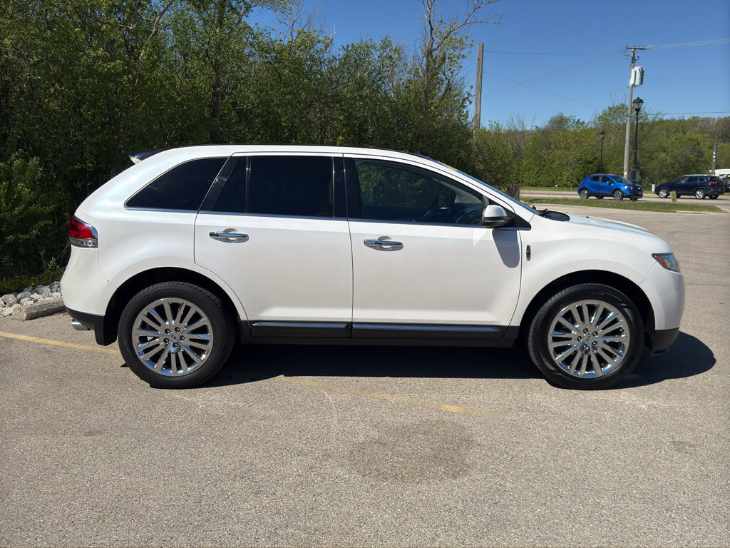 Used 2013 Lincoln MKX FWD image 8
