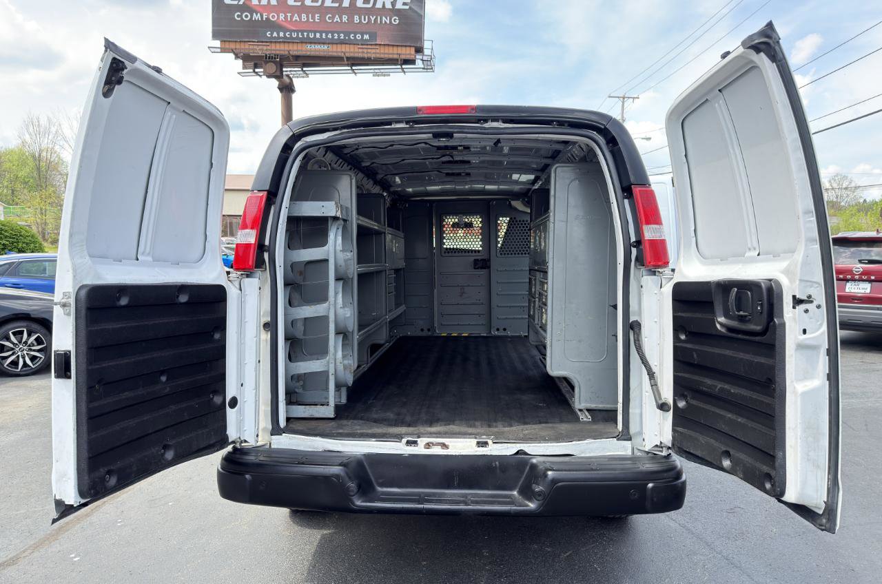 Used 2018 GMC Savana 2500 Extended RWD image 50