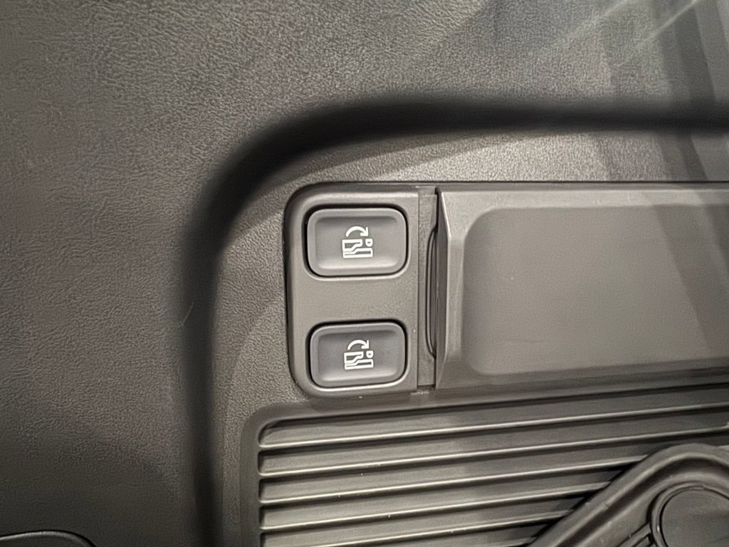 Used 2024 Rivian R1S Launch Edition AWD/4WD image 27
