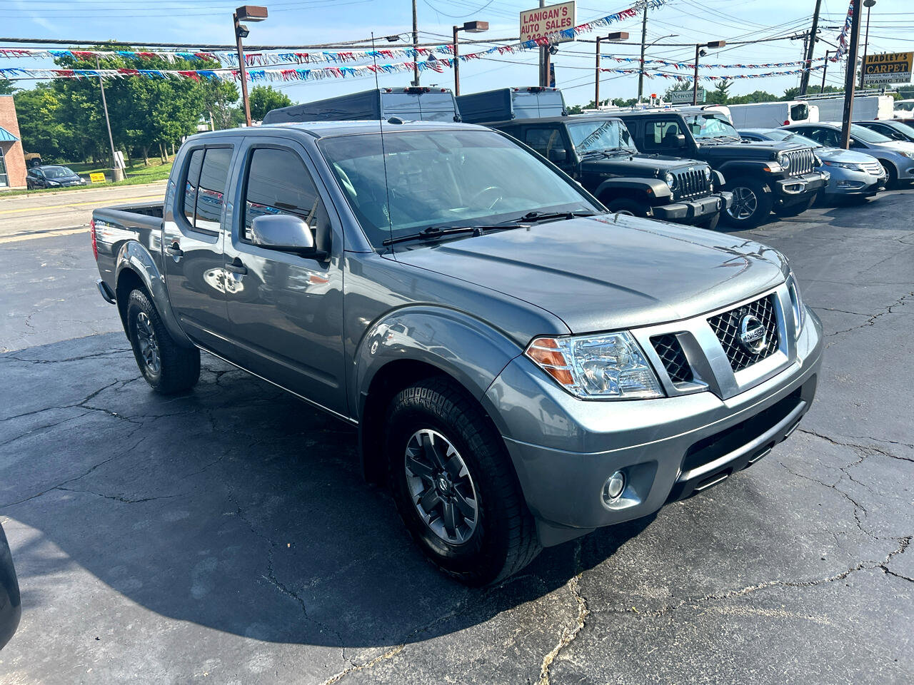 Used 2018 Nissan Frontier PRO-4X image 5
