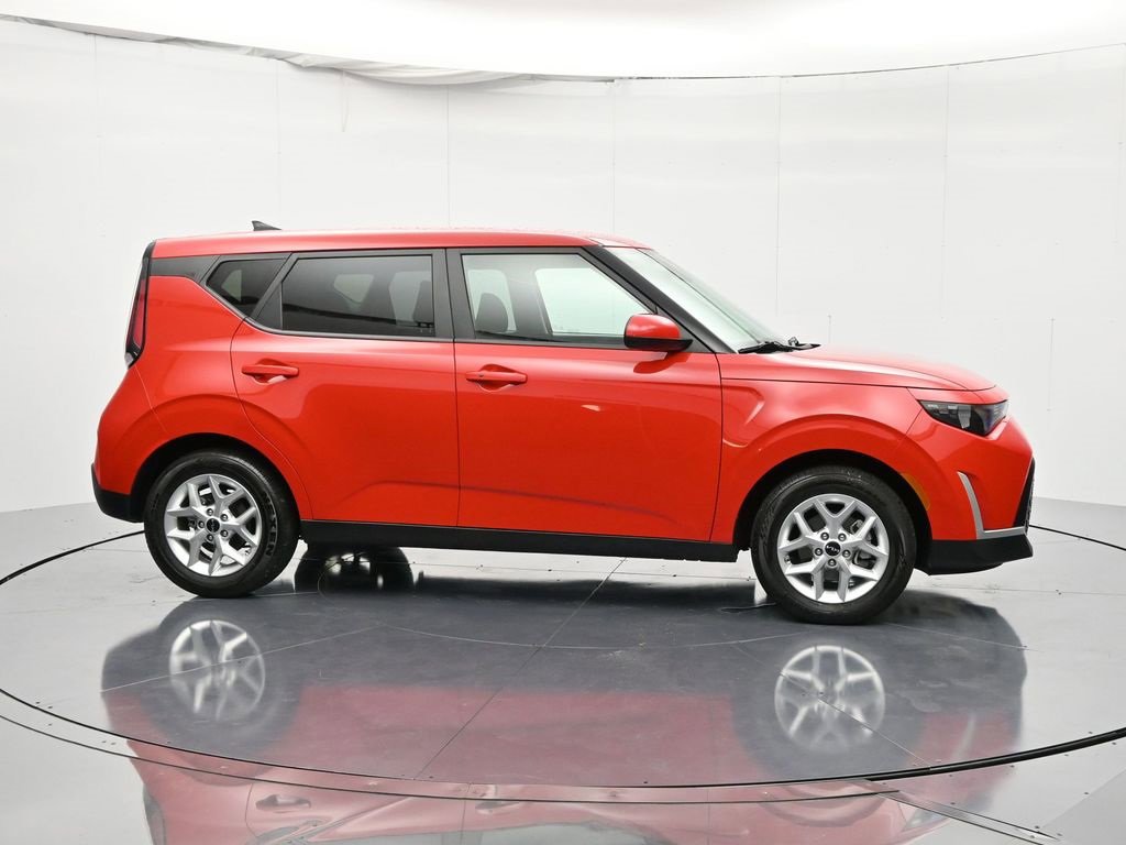 Used 2024 Kia Soul S image 4