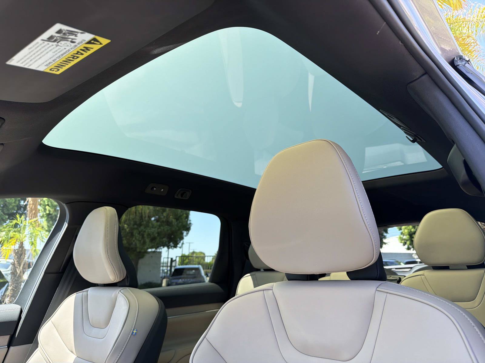Used 2026 Volvo EX90 Plus RWD image 30