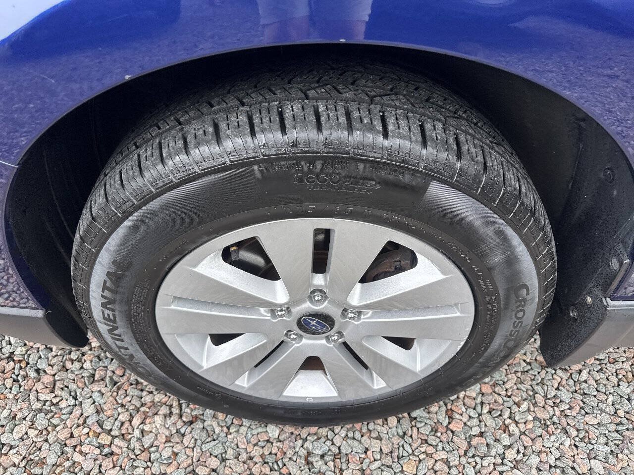Used 2015 Subaru Outback 2.5i Premium AWD/4WD image 3