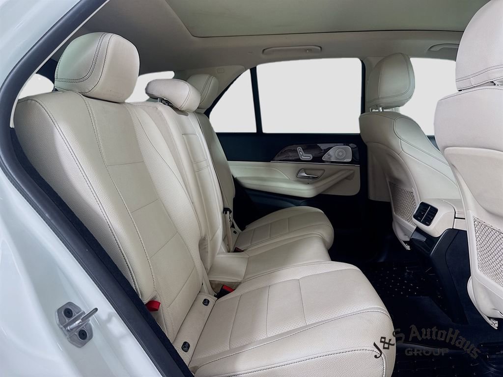 Used 2022 Mercedes-Benz GLE 350 4MATIC w/ AMG Line Exterior image 36