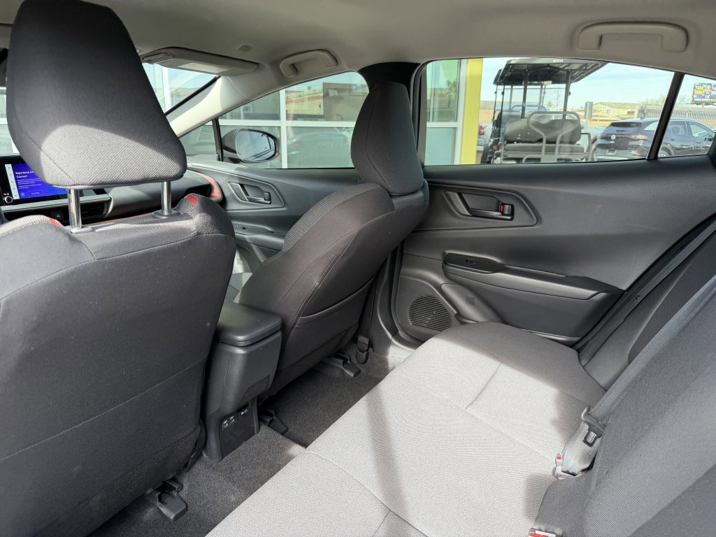 Used 2023 Toyota Prius Prime SE image 30