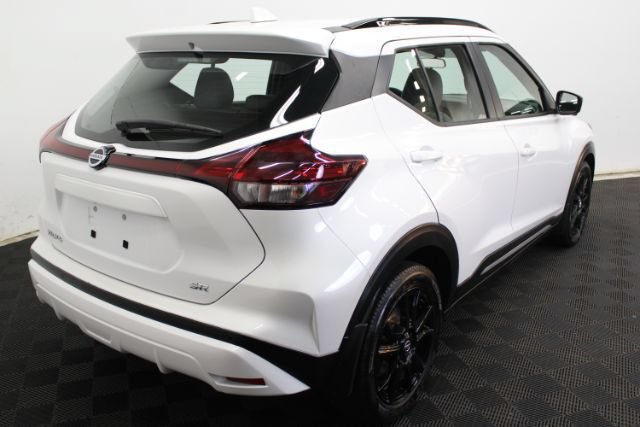 Used 2021 Nissan Kicks SR w/ SR Premium Package FWD image 6