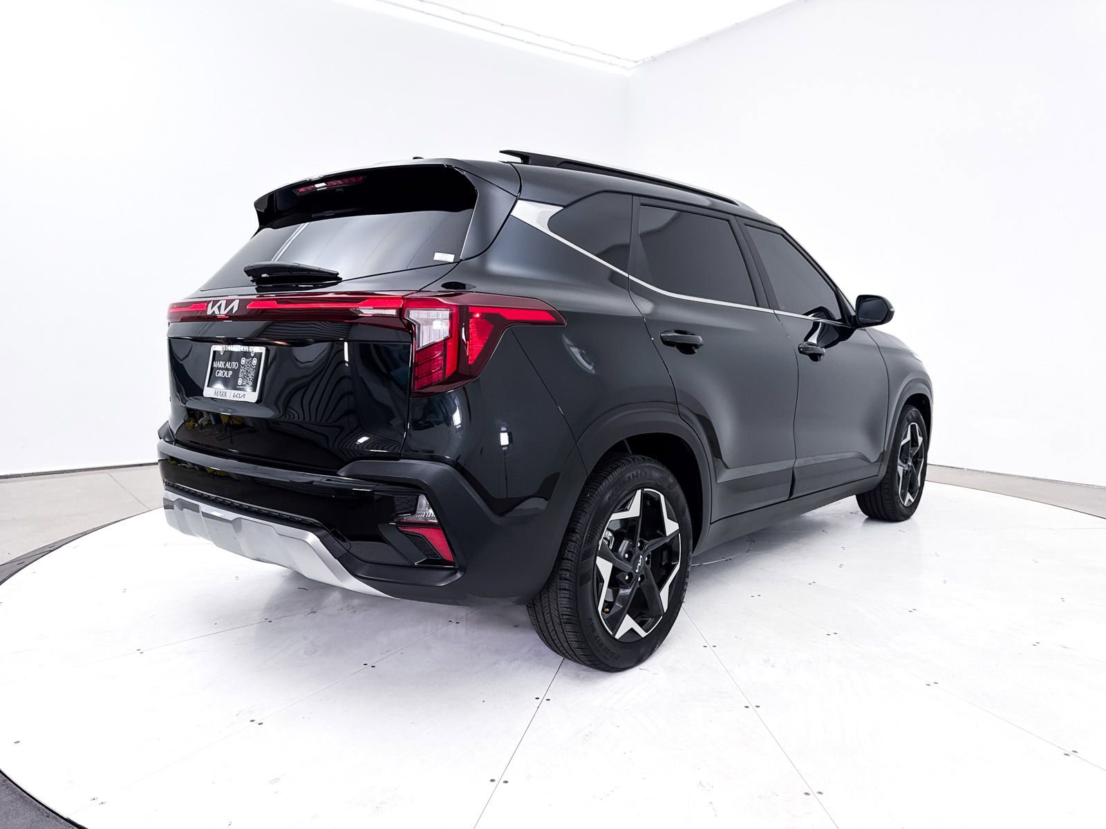 Certified 2024 Kia Seltos EX image 16