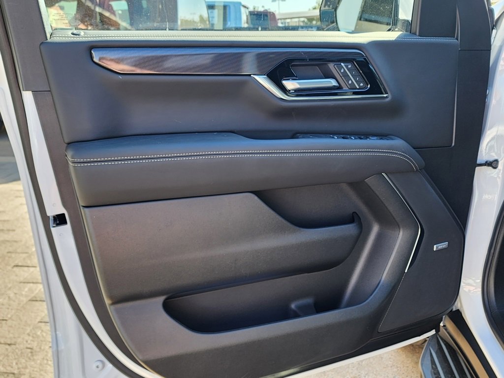 New 2026 GMC Yukon Elevation image 12