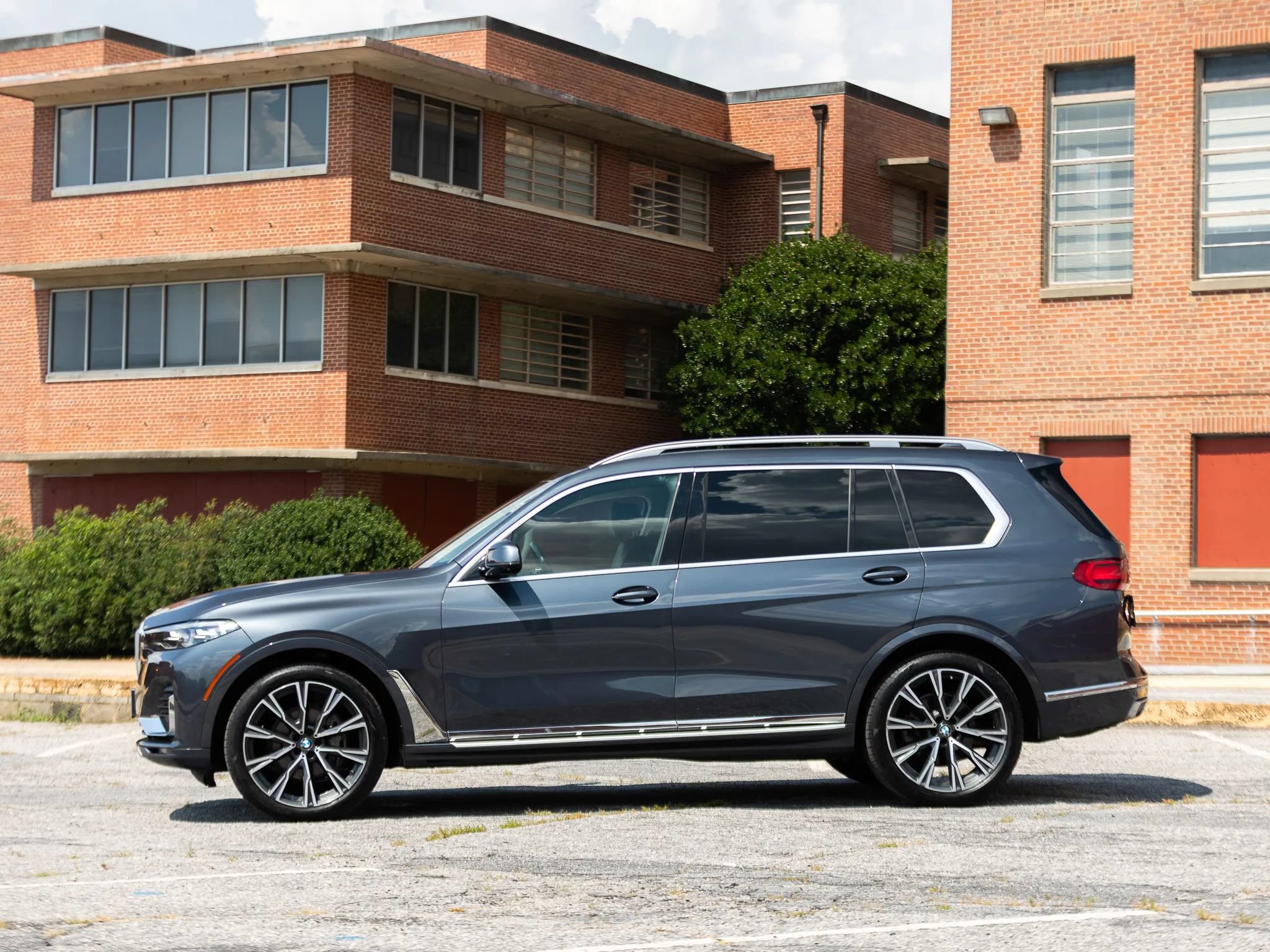 Used 2019 BMW X7 xDrive40i w/ Premium Package AWD/4WD image 11