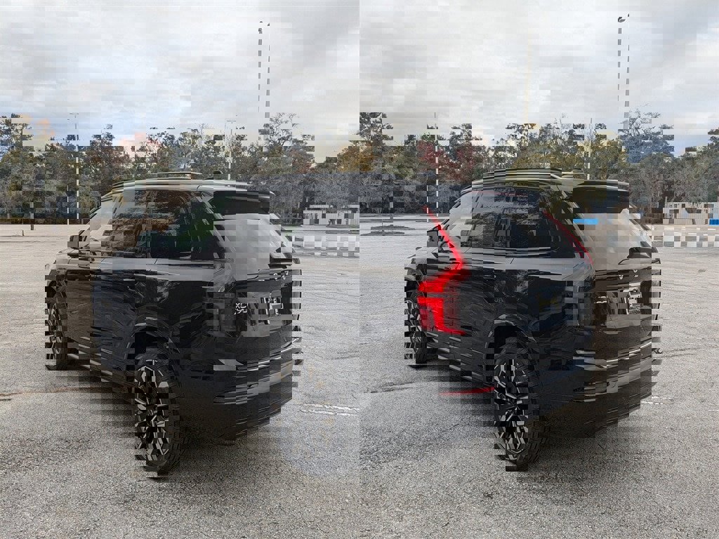 New 2026 Volvo XC90 T8 Ultra w/ Protection Package Premier image 4