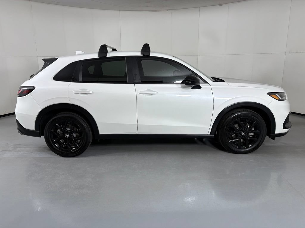 Used 2025 Honda HR-V Sport image 9