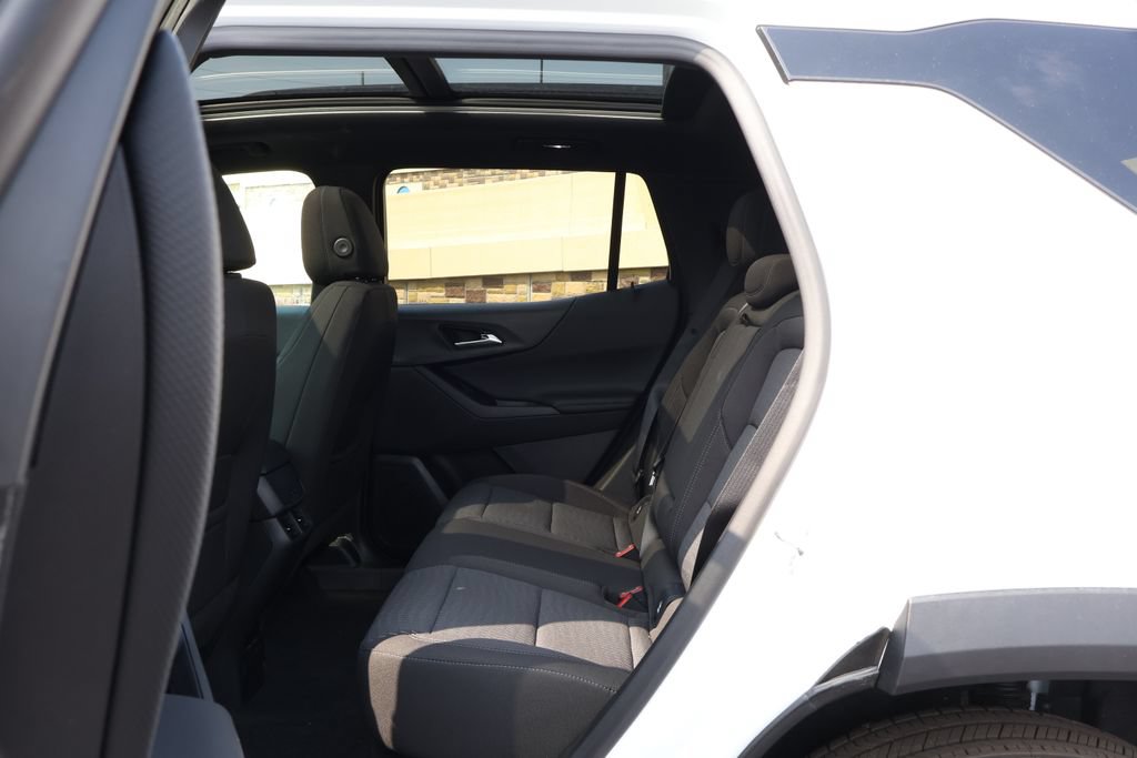 New 2027 Chevrolet Equinox LT w/ Midnight Edition FWD image 36