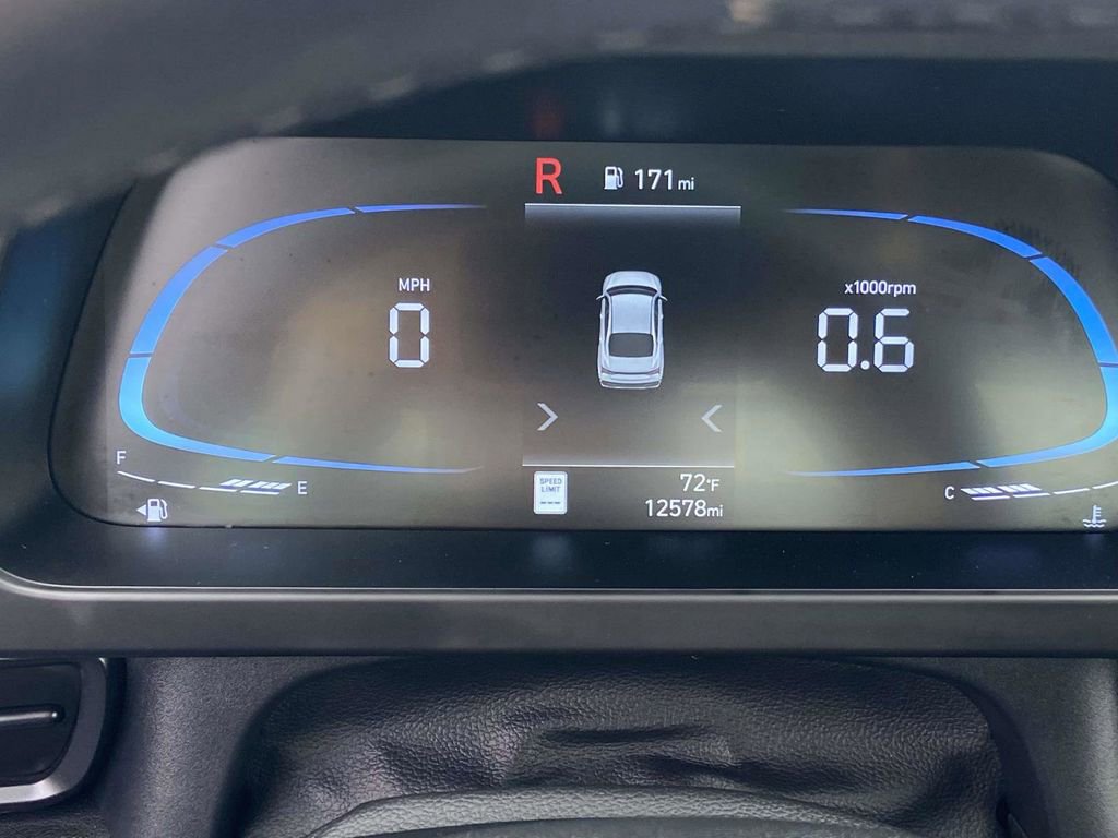 Certified 2025 Hyundai Elantra Sport image 27