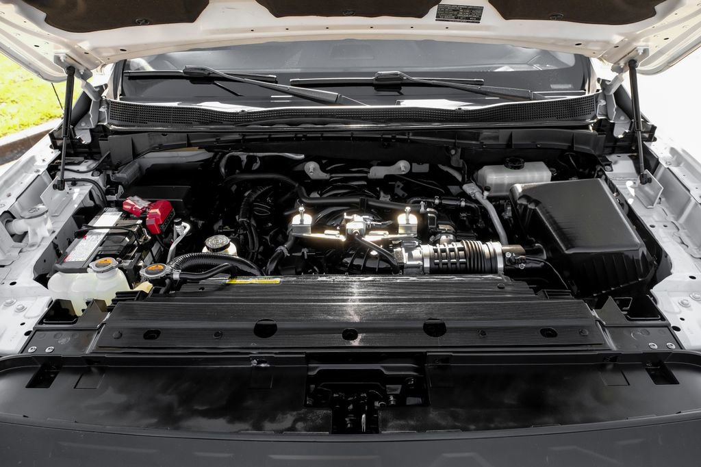 Used 2021 Nissan Titan S image 48