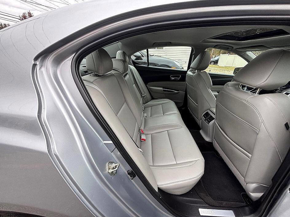 Used 2019 Acura TLX image 15