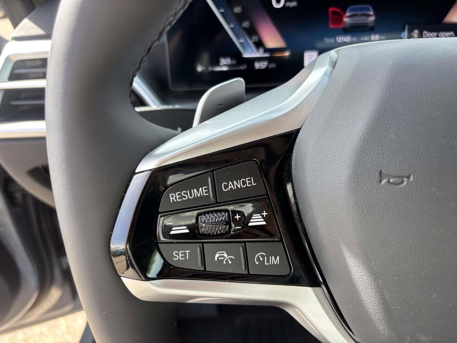 Used 2025 BMW 330i xDrive Sedan AWD/4WD image 17