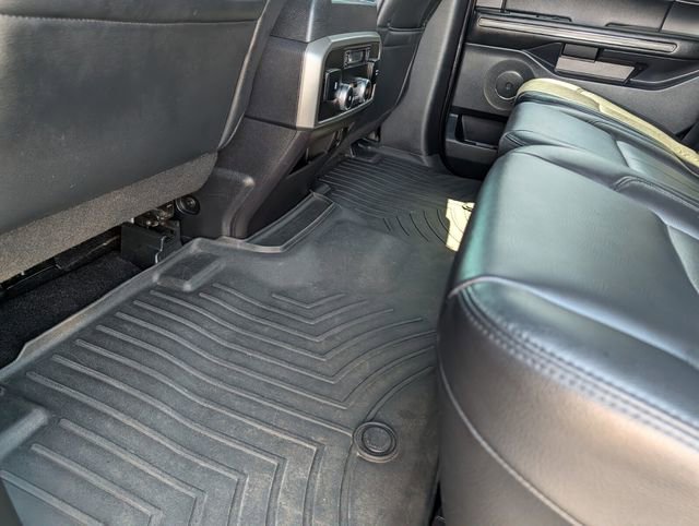 Used 2019 Ford Expedition XLT w/ Equipment Group 202A RWD image 51