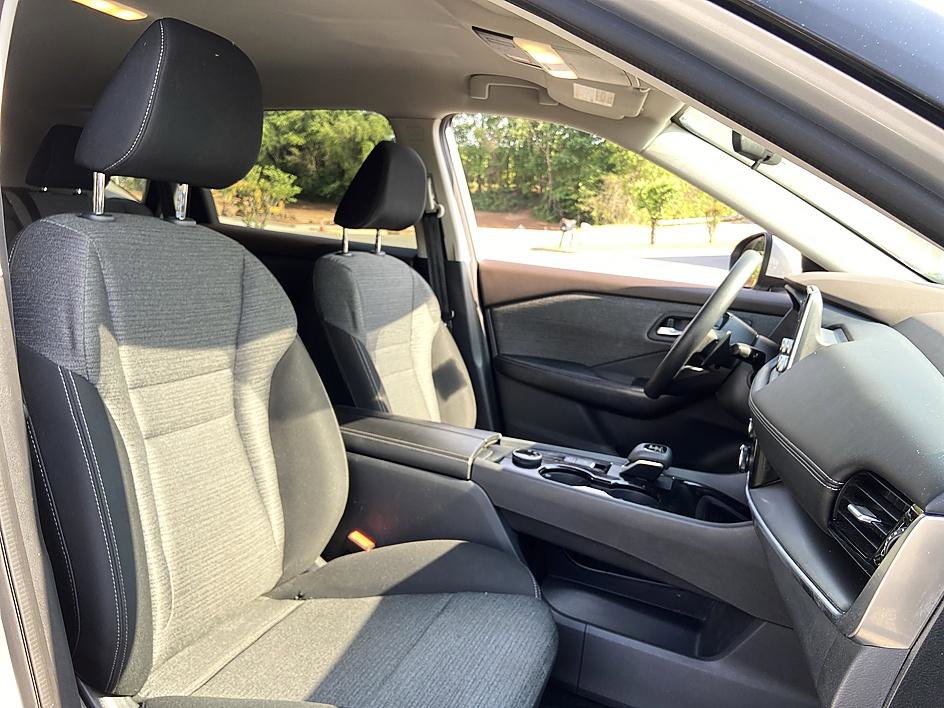 Used 2021 Nissan Rogue SV AWD/4WD image 17