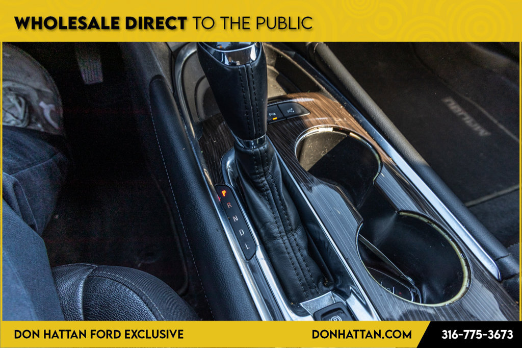 Used 2017 Chevrolet Malibu Premier w/ Premier Sun and Wheel Package FWD image 9