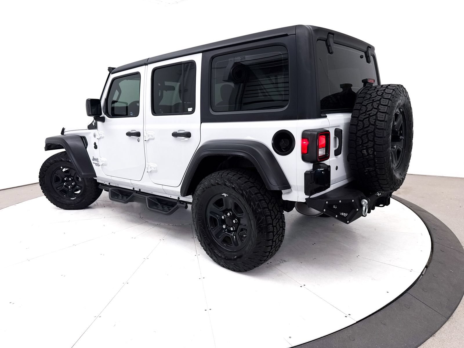 Used 2020 Jeep Wrangler Unlimited Sport AWD/4WD image 2