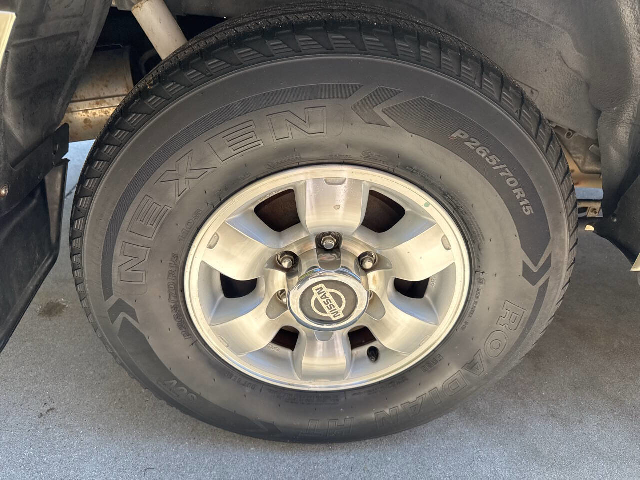Used 1999 Nissan Pathfinder LE AWD/4WD image 31