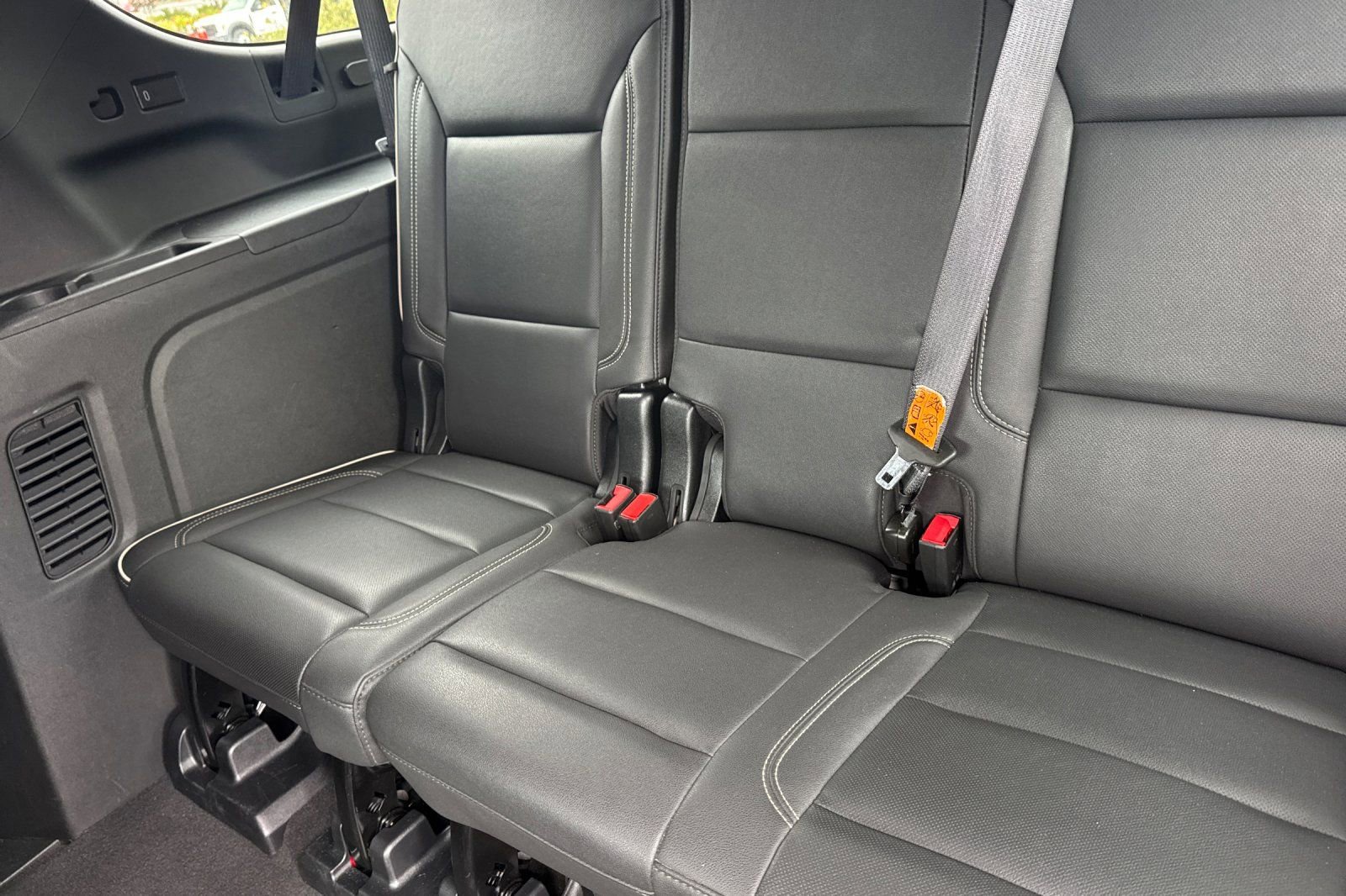 Used 2023 Chevrolet Suburban Premier AWD/4WD image 15