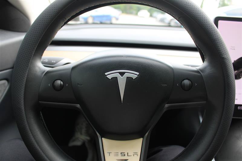 Used 2020 Tesla Model 3 Standard Range Plus RWD image 11