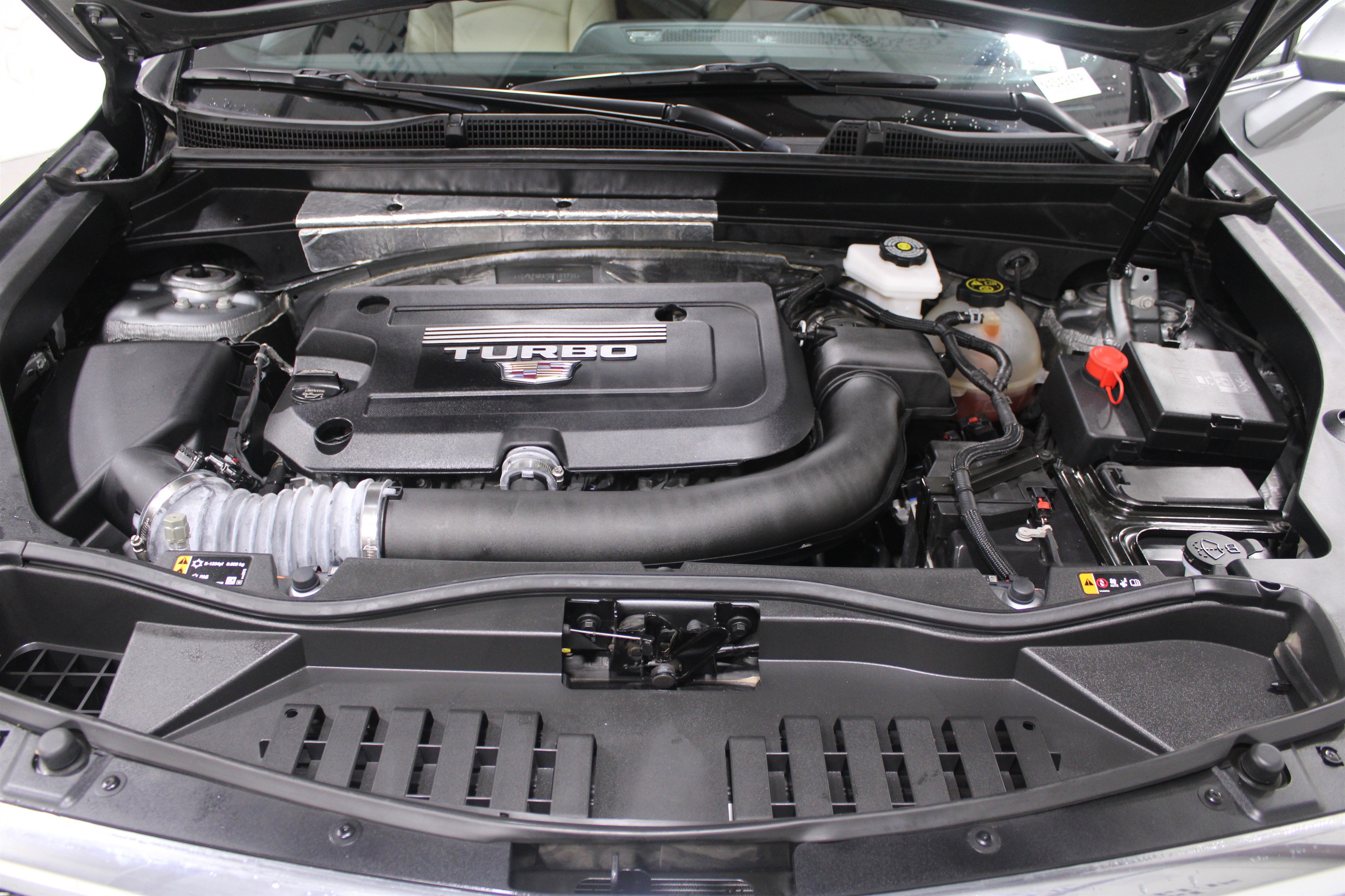 Used 2024 Cadillac XT4 Luxury w/ Cold Weather Package image 37