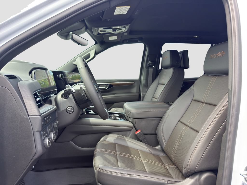 New 2026 Chevrolet Suburban High Country AWD/4WD image 9